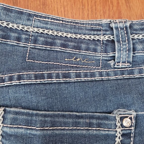 INC Petite denim Bermuda Shorts! - Picture 6 of 8